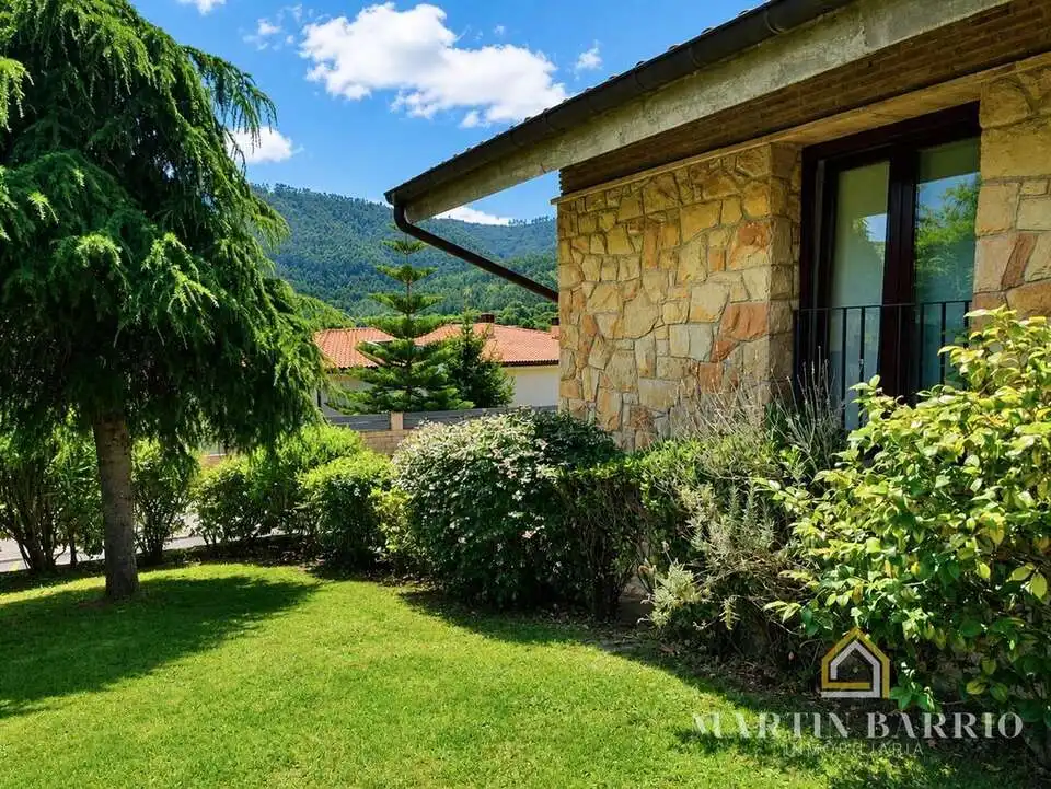 Vista exterior de Casa o chalet en venta en Muskiz con Aire acondicionado, Calefacción y Jardín privado