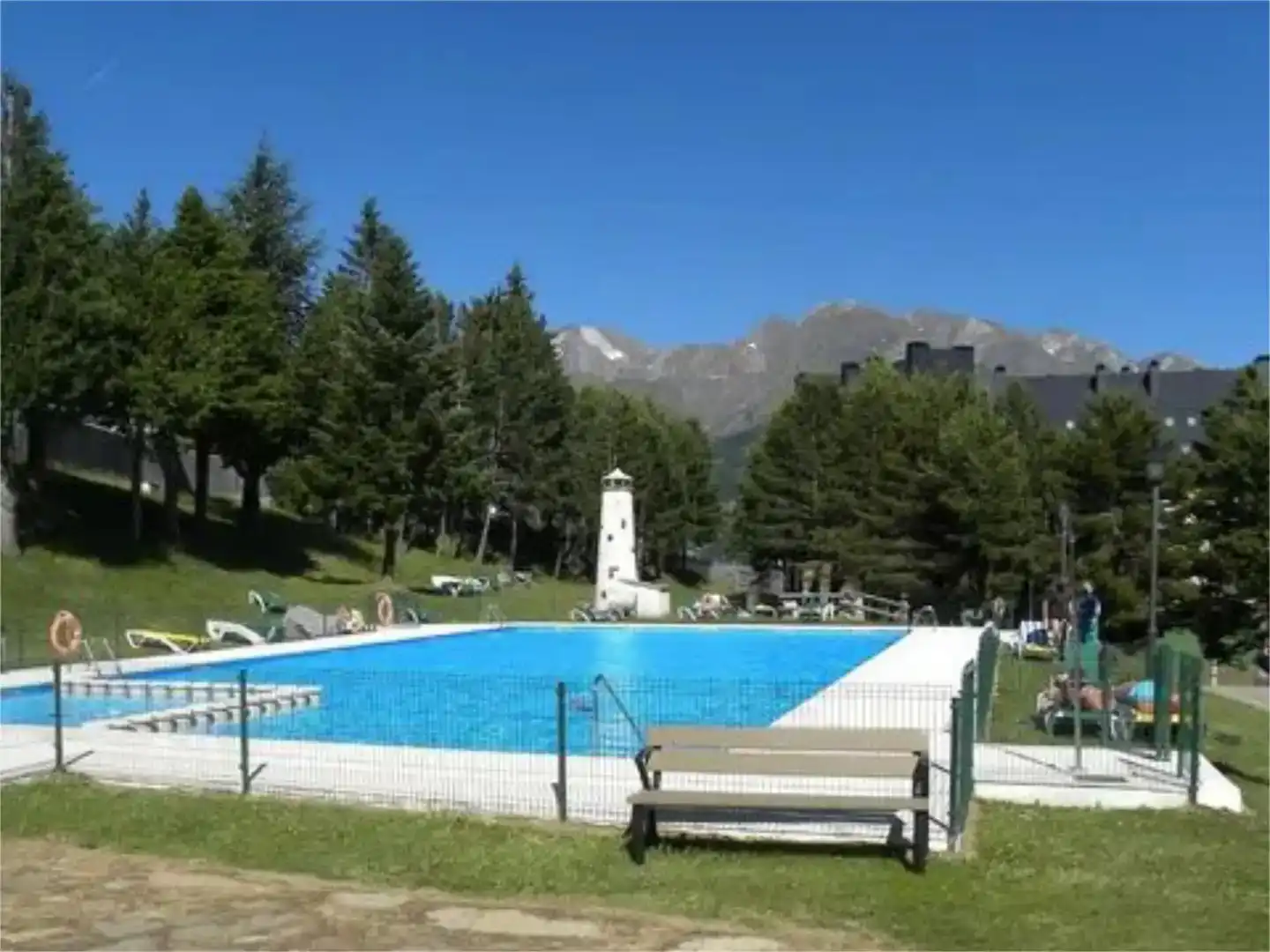 Piscina de Pis en venda en Sallent de Gállego amb Parquet, Traster i Piscina