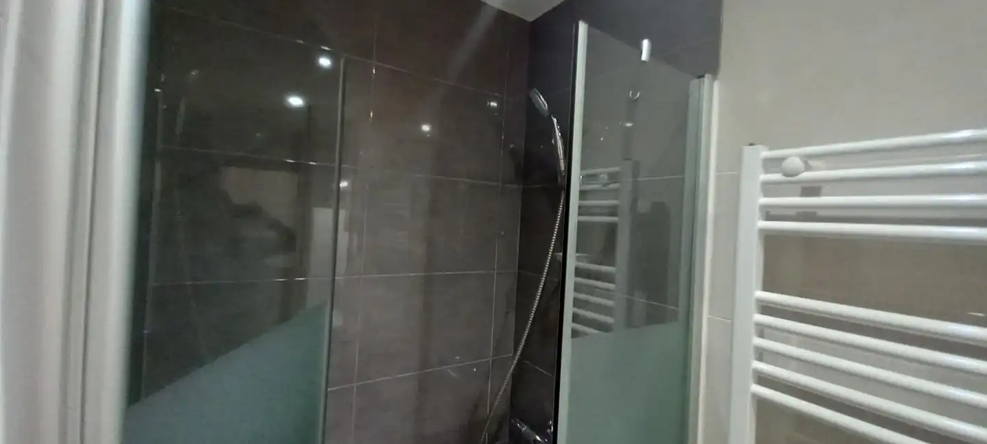 Bathroom of Flat for sale in Madrid