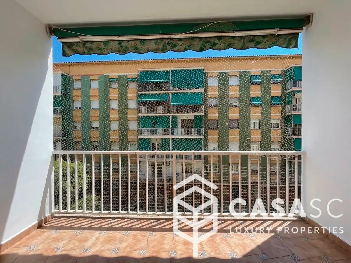 Vista exterior de Piso en venta en Cerdanyola del Vallès con Calefacción y Balcón