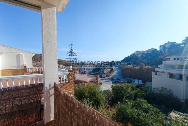 Casa-chalet en Venta en Benagalbón