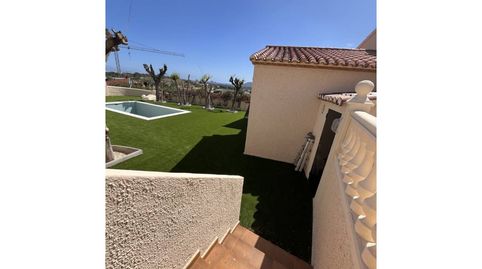 Foto 3 de Casa o chalet de alquiler en Calle Formentera, Centro, Mutxamel