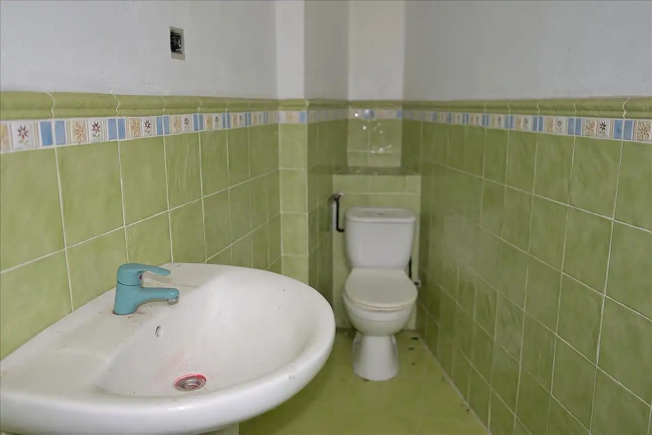 Bathroom of Detached homes for sale in Algeciras
