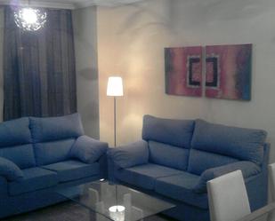 Sala d'estar de Pis de lloguer en Salamanca Capital amb Balcó