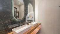 Bathroom of Flat for sale in  Madrid Capital  with Air Conditioner