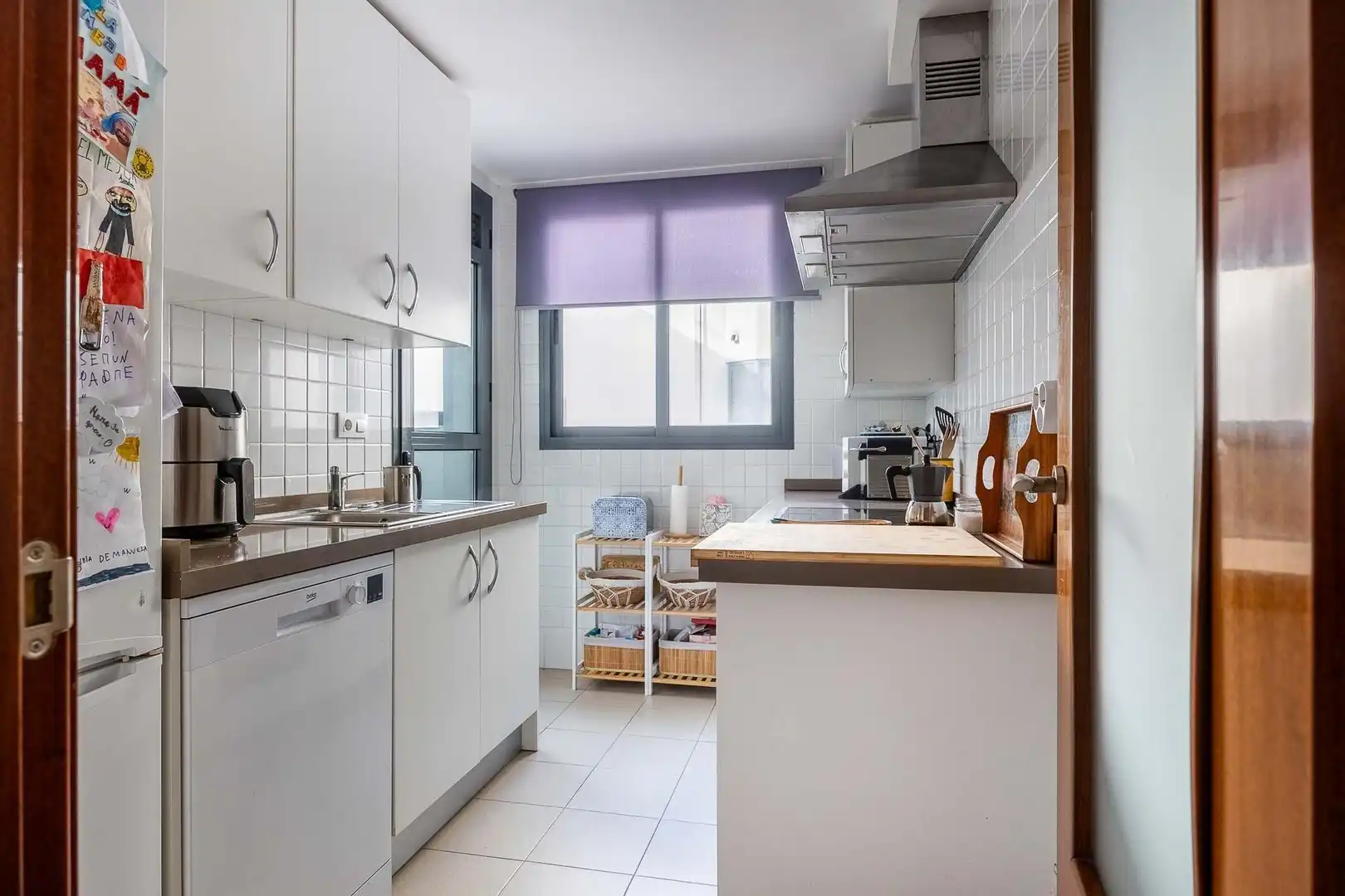 Küche von Wohnung zum Verkauf in Dos Hermanas mit Klimaanlage, Terrasse und Abstellraum
