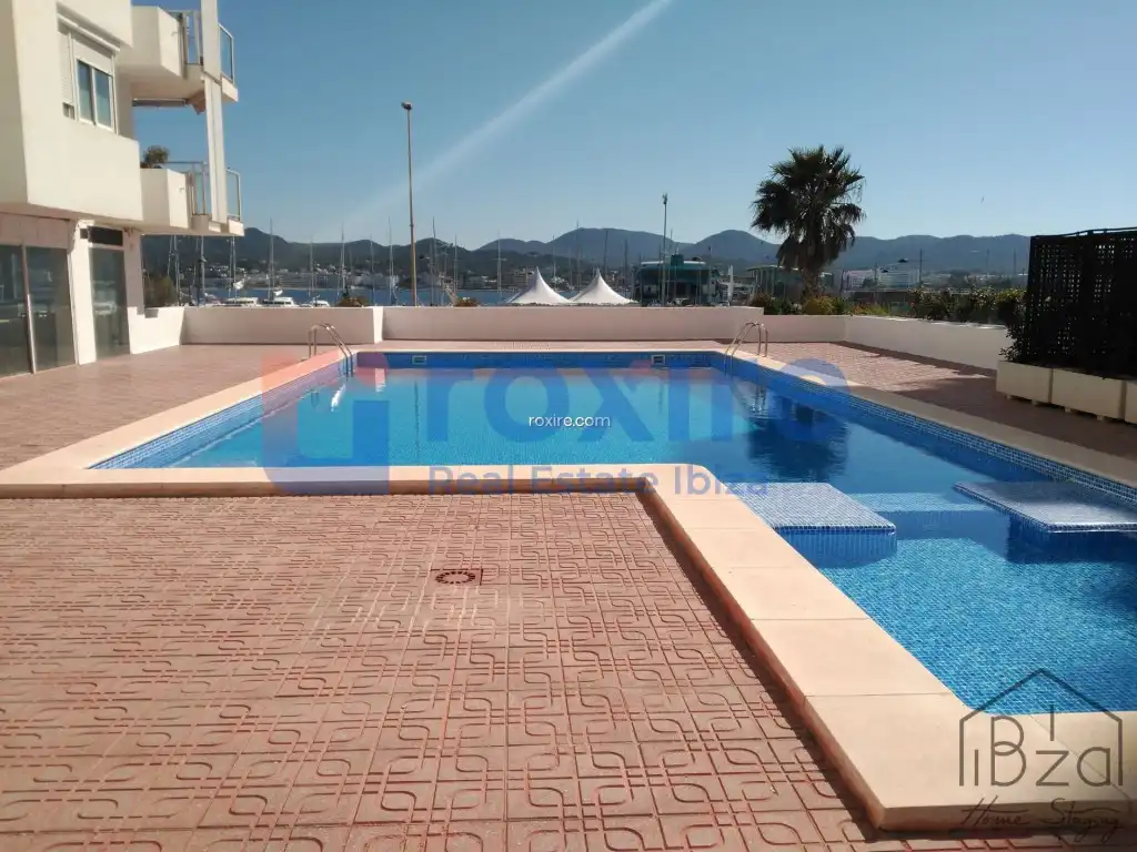 Schwimmbecken von Wohnung zur Miete in Sant Antoni de Portmany mit Klimaanlage, Terrasse und Möbliert