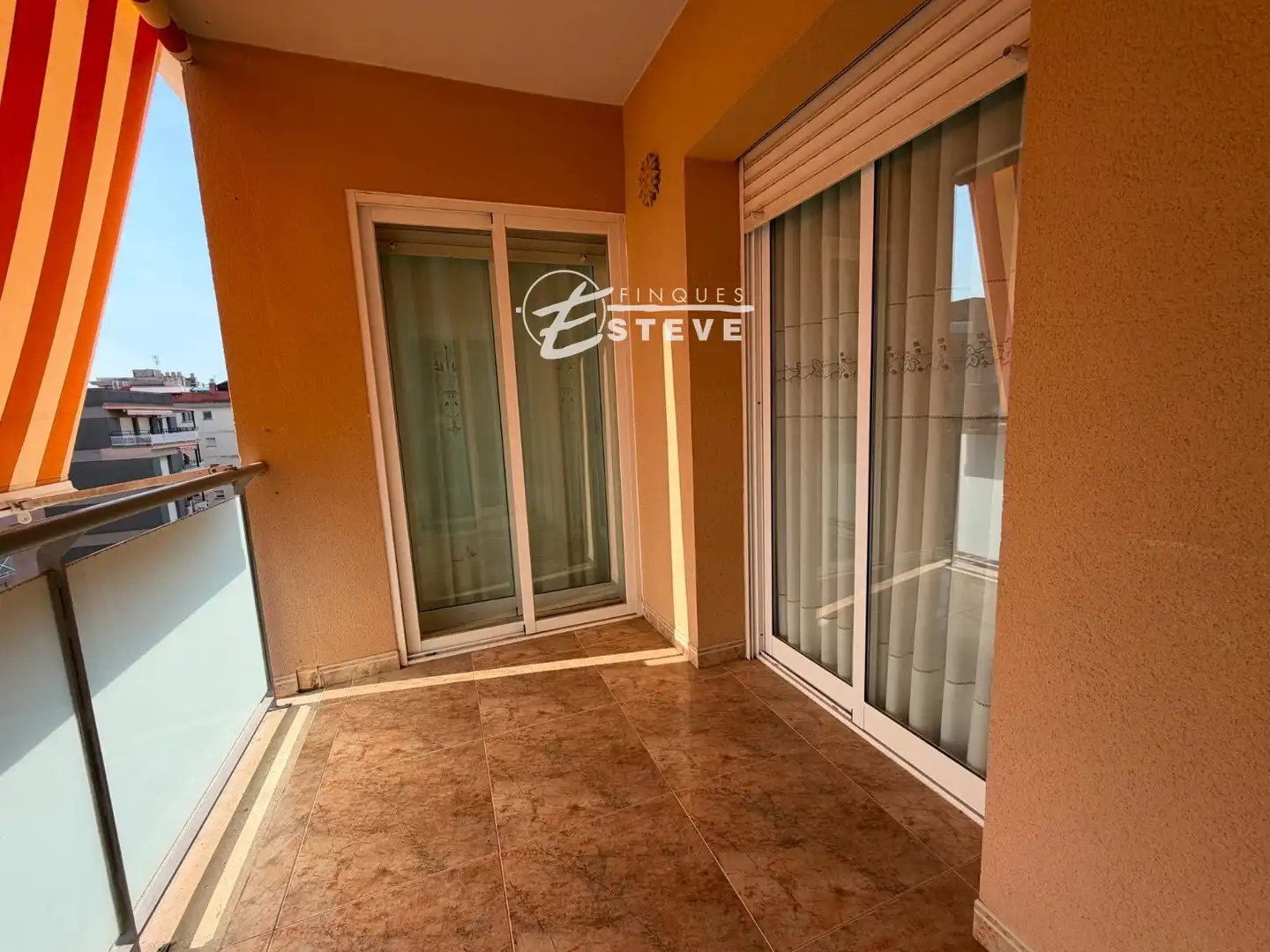 Terrasse von Dachboden zum Verkauf in Calafell mit Klimaanlage, Heizung und Terrasse
