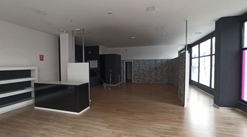 Foto 4 von Geschaftsraum zur Miete in Avenida Rosalía de Castro, O Milladoiro, Ames