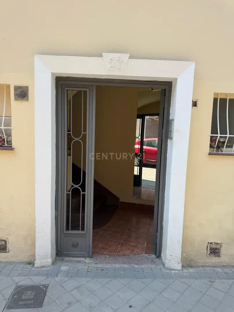 Apartments for rent in Calle de Andrés Tamayo, Madrid, Spain, -1, Guindalera