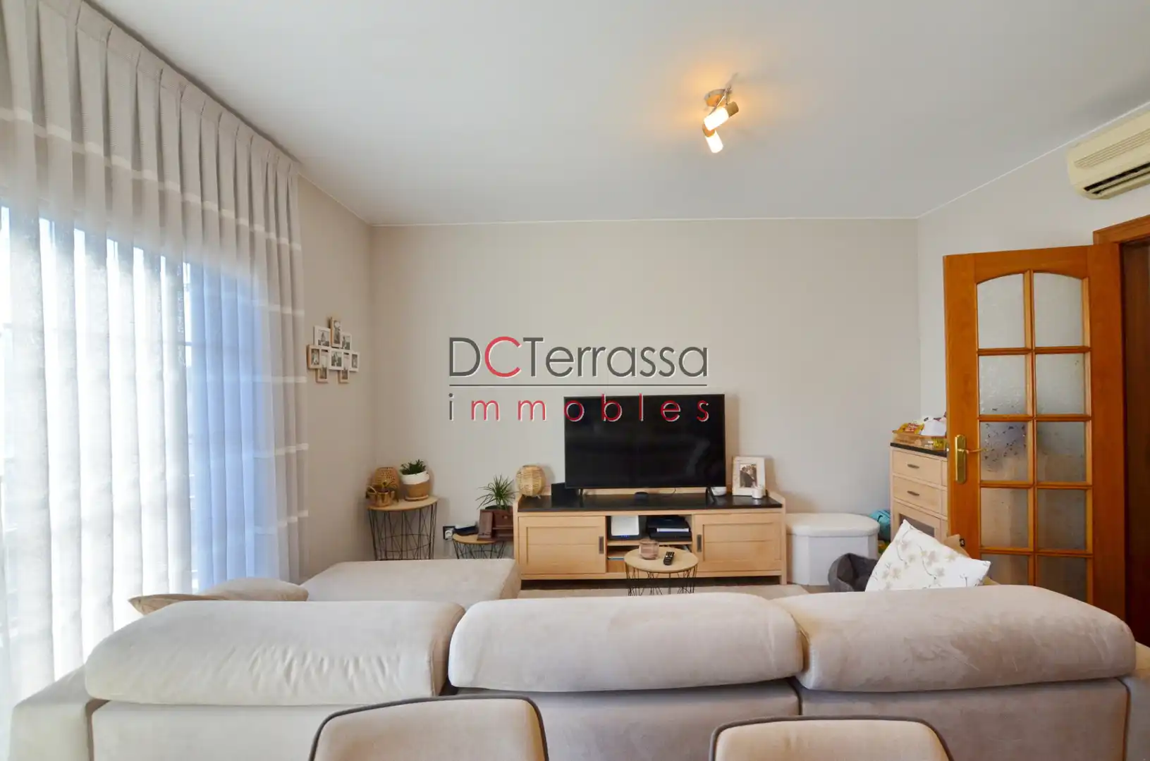 Sala de estar de Piso en venta en Terrassa con Aire acondicionado, Calefacción y Horno