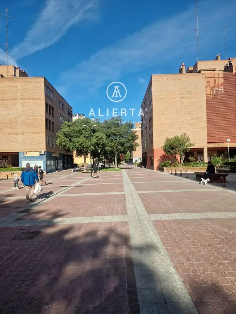 Local comercial de lloguer a Antón García Abril, imagen 27