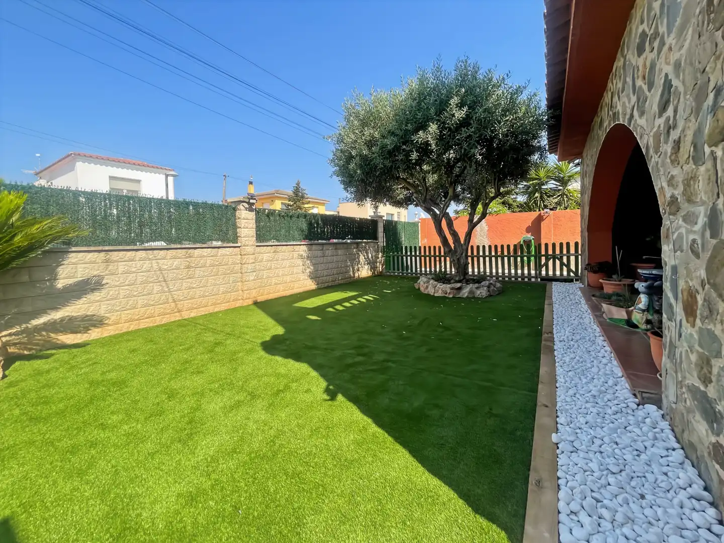 Garden of Houses for sale in Llers  with Heating, Terrace and Storage room