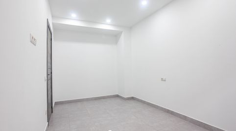 Foto 5 de Planta baixa en venda a Carrer de Sugranyes, Sants-Badal, Barcelona Capital