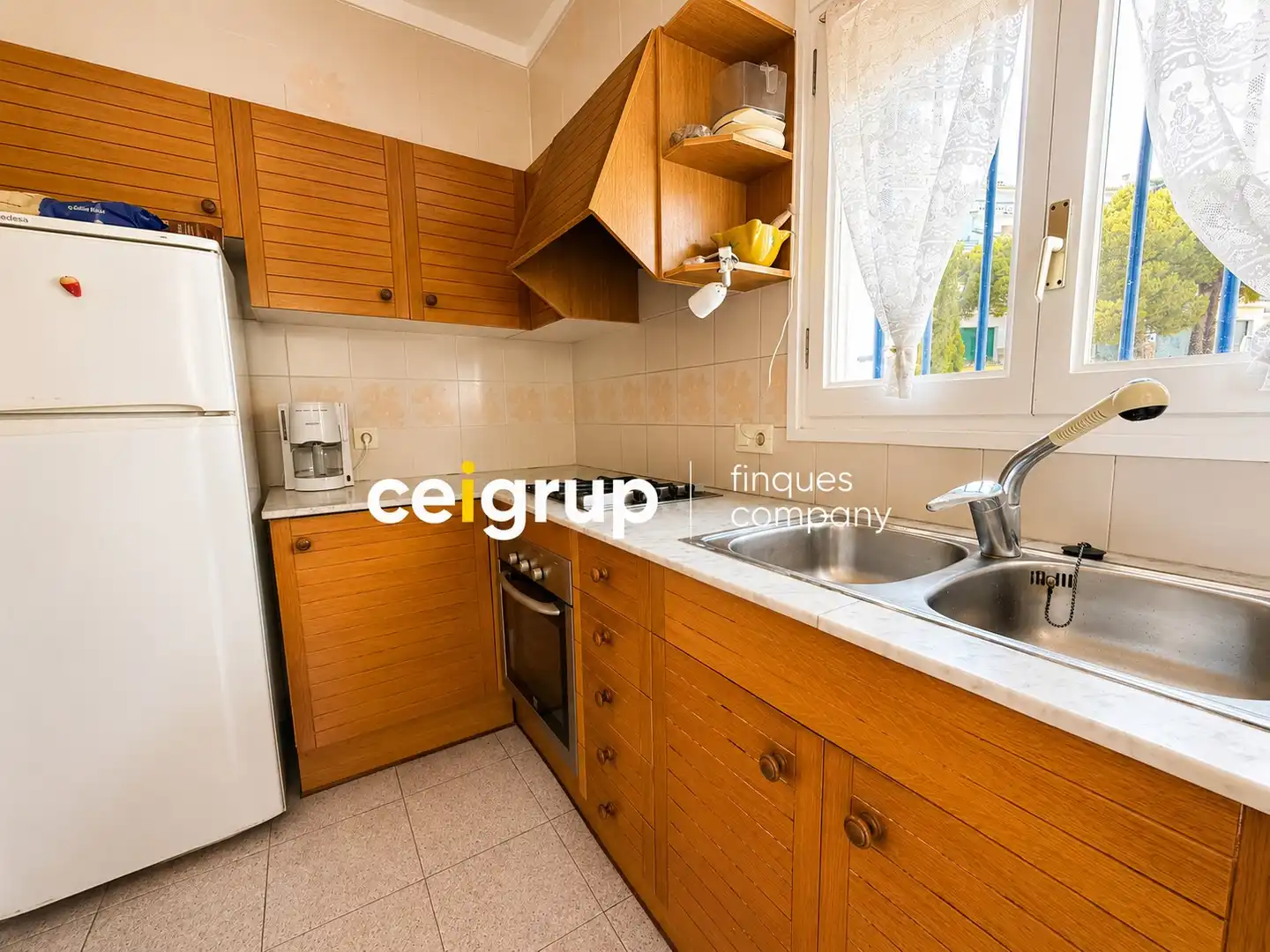 Cocina de Planta baja en venta en Llançà con Terraza, Trastero y Piscina