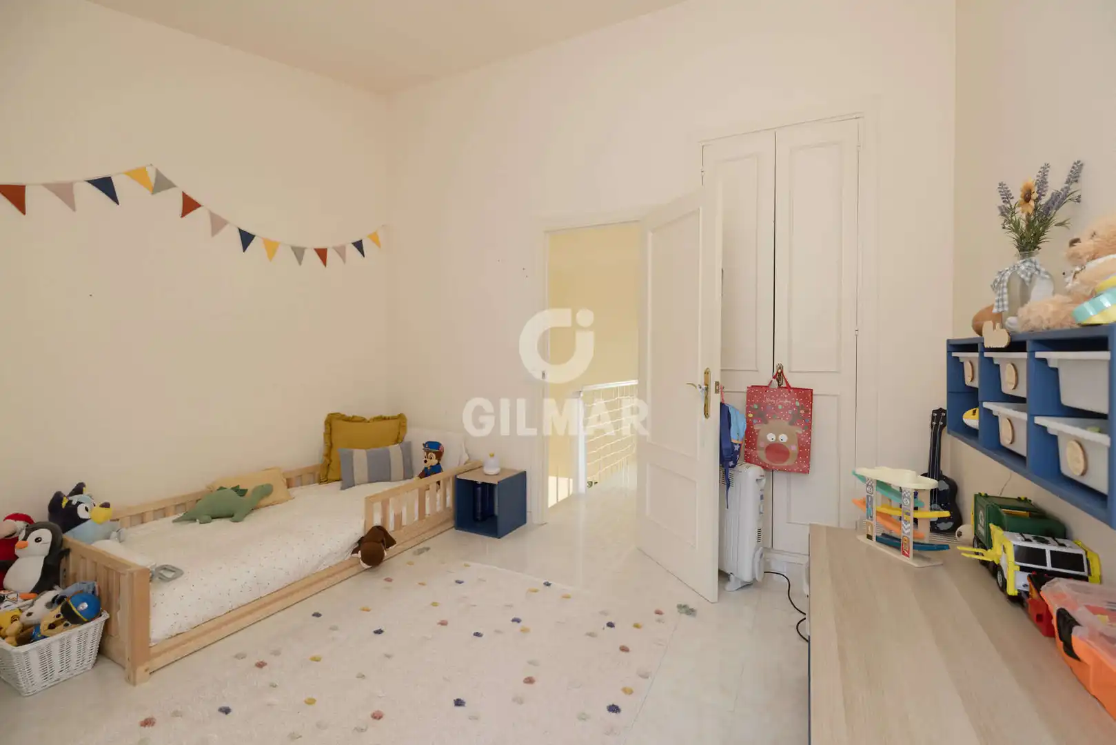 Schlafzimmer von Einfamilien-Reihenhaus zum Verkauf in Estepona