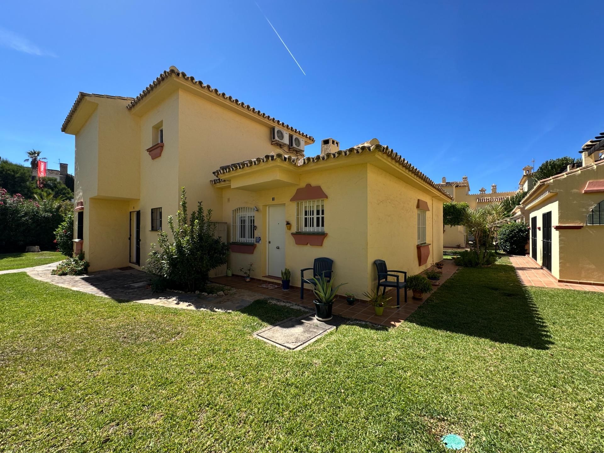 Exterior view of House or chalet for sale in Mijas  with Private garden