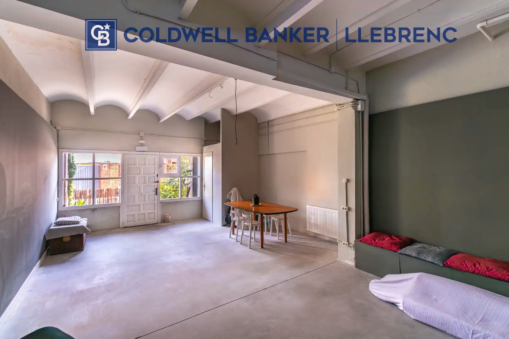 Vista exterior de Local en venta en Sant Cugat del Vallès con Calefacción y Internet