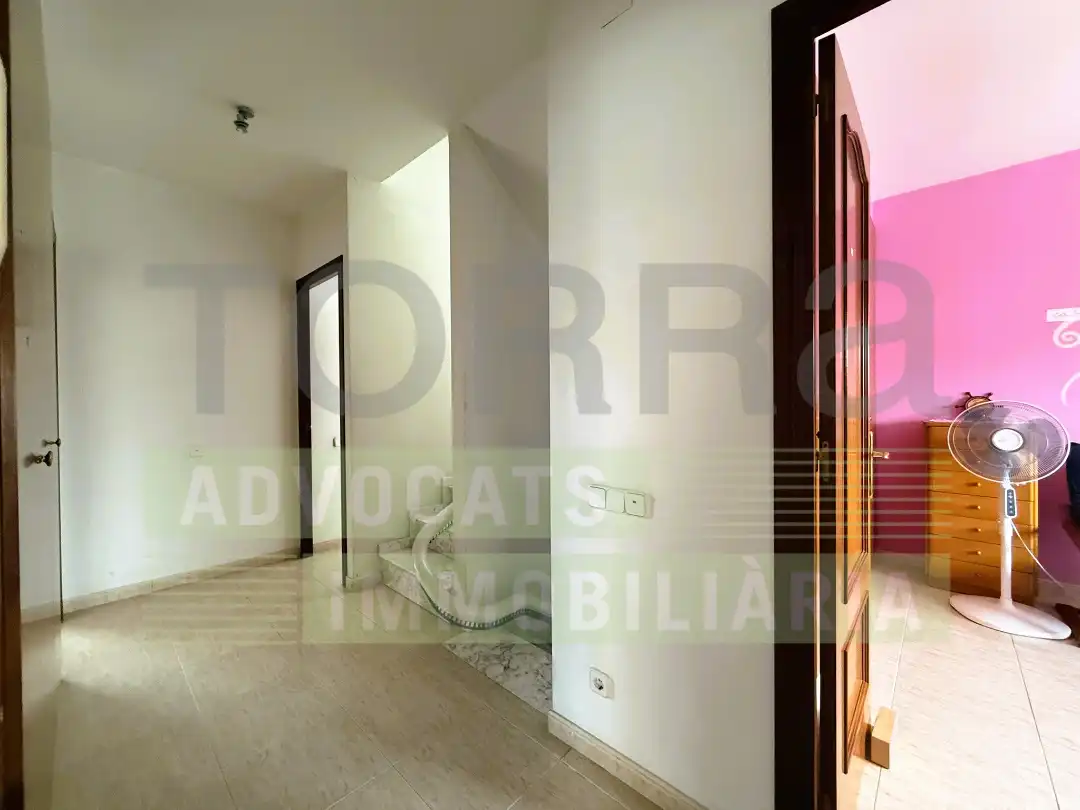 Casa pareada con terraza en venta en Carrer de Josep Tarradellas, imagen 21