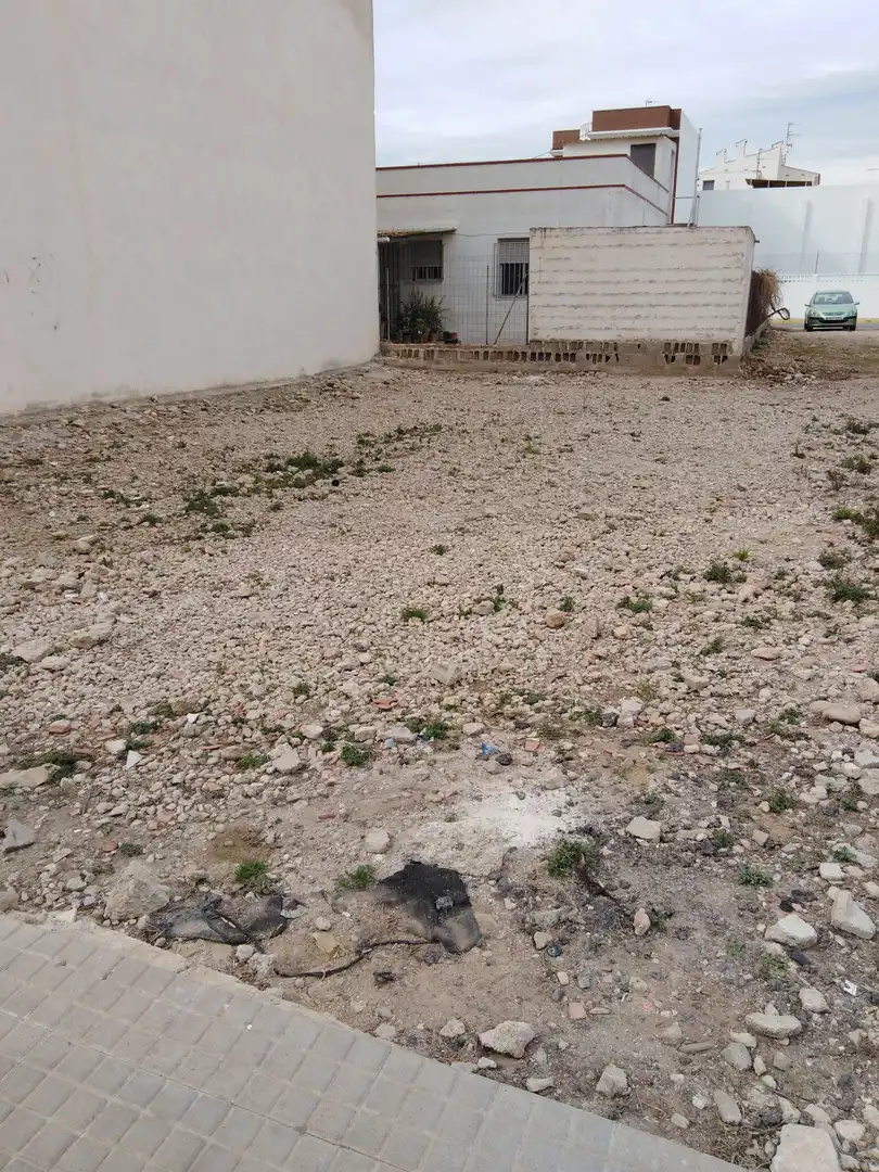 Terreno residencial en venta en Carrer Fondo 30