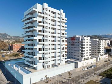 New build Flat with pool for sale in Avenida Federico García Lorca 38