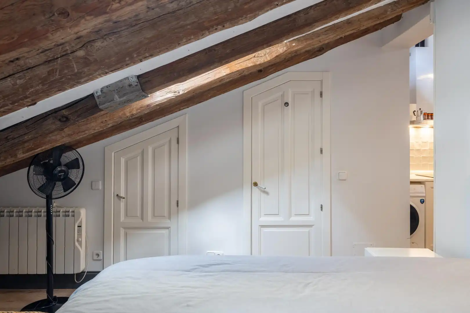 Schlafzimmer von Wohnungen zur Miete in Madrid mit Klimaanlage, Heizung und Möbliert