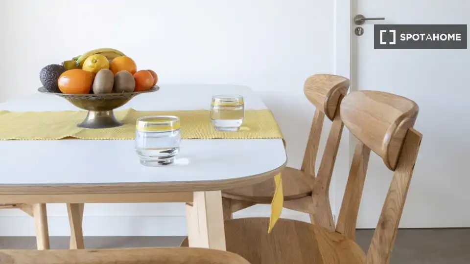 Menjador de Apartament per a compartir en Sevilla amb Aire condicionat, Terrassa i Moblat