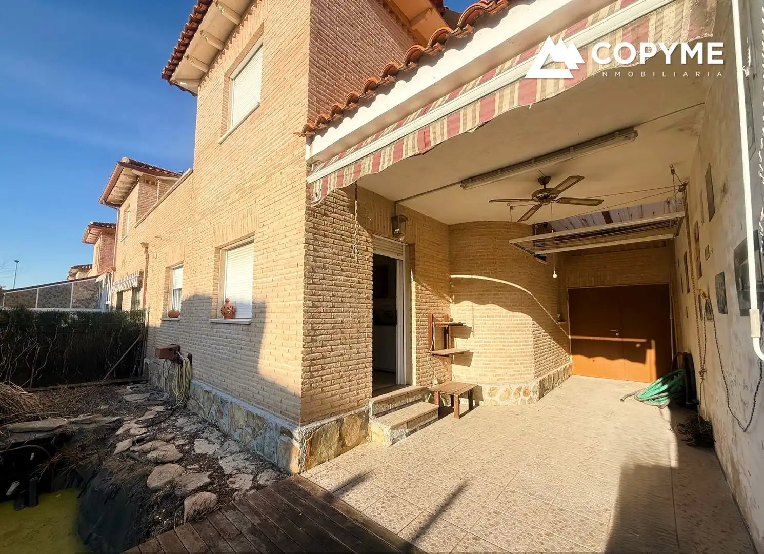 Vista exterior de Casa adosada en venta en Santa Olalla con Aire acondicionado, Calefacción y Jardín privado