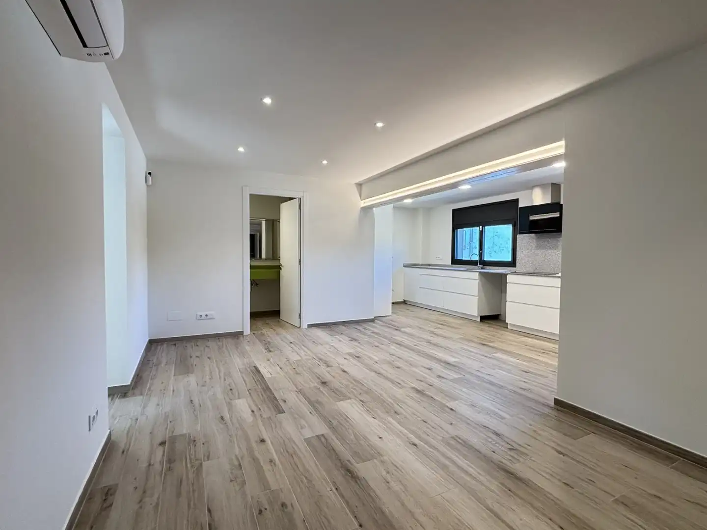 Wohnzimmer von Maisonette zur Miete in Les Preses mit Klimaanlage und Heizung