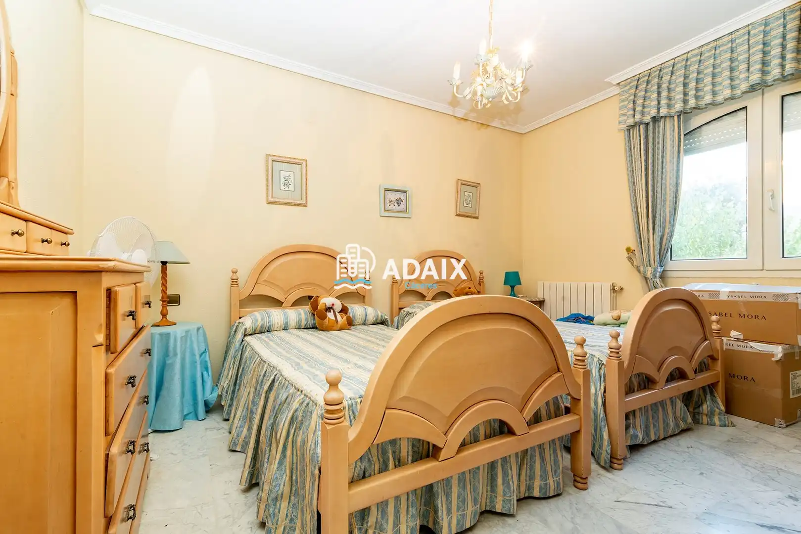 Chalet con terraza en venta en C/ ESCORPIO, imagen 33