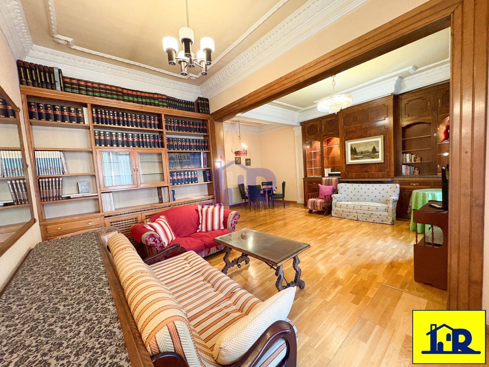 Sala d'estar de Pis en venda en Cuenca Capital amb Calefacció i Terrassa
