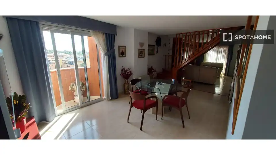 Esszimmer von Wohnung zur untervermieten in Sant Just Desvern mit Klimaanlage, Heizung und Terrasse
