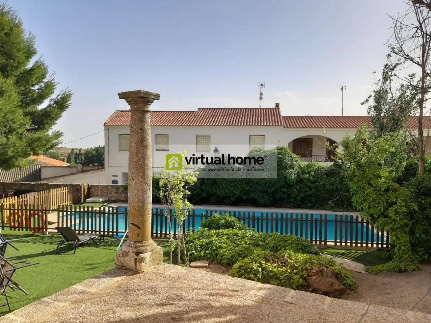 Swimming pool of Buildings for sale in Villaescusa de Haro