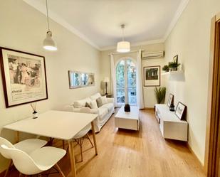 Living room of Flat to rent in  Barcelona Capital  with Air Conditioner, Heating and Terrace