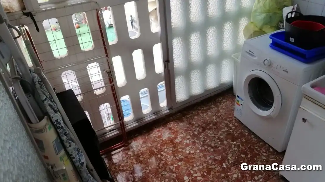 Flat for share in Granada  with Heating, Terrace and Furnished