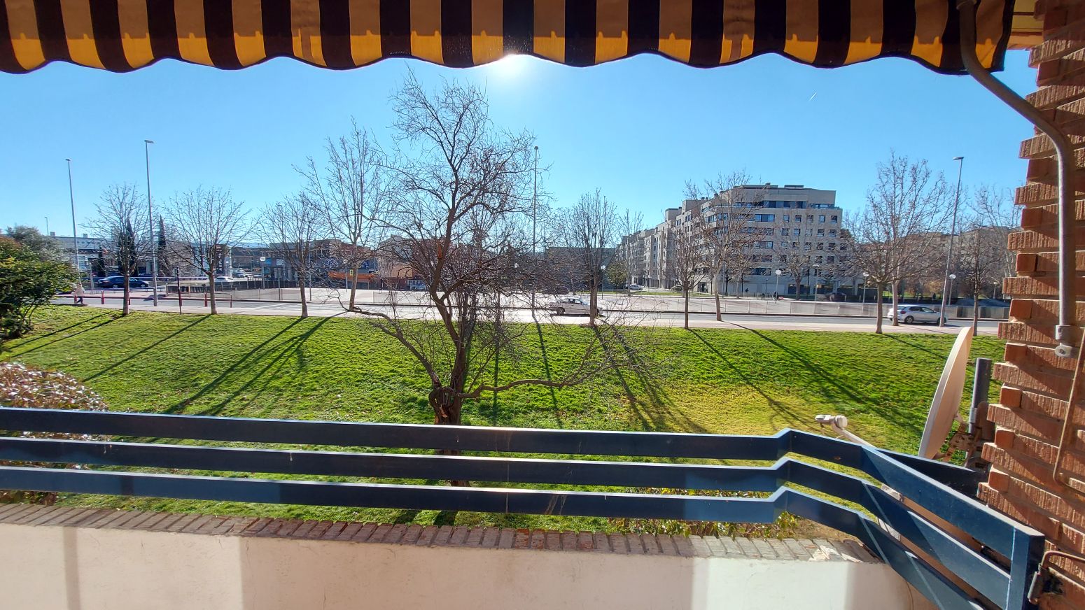 Vista exterior de Pis en venda en  Logroño amb Calefacció, Parquet i Terrassa