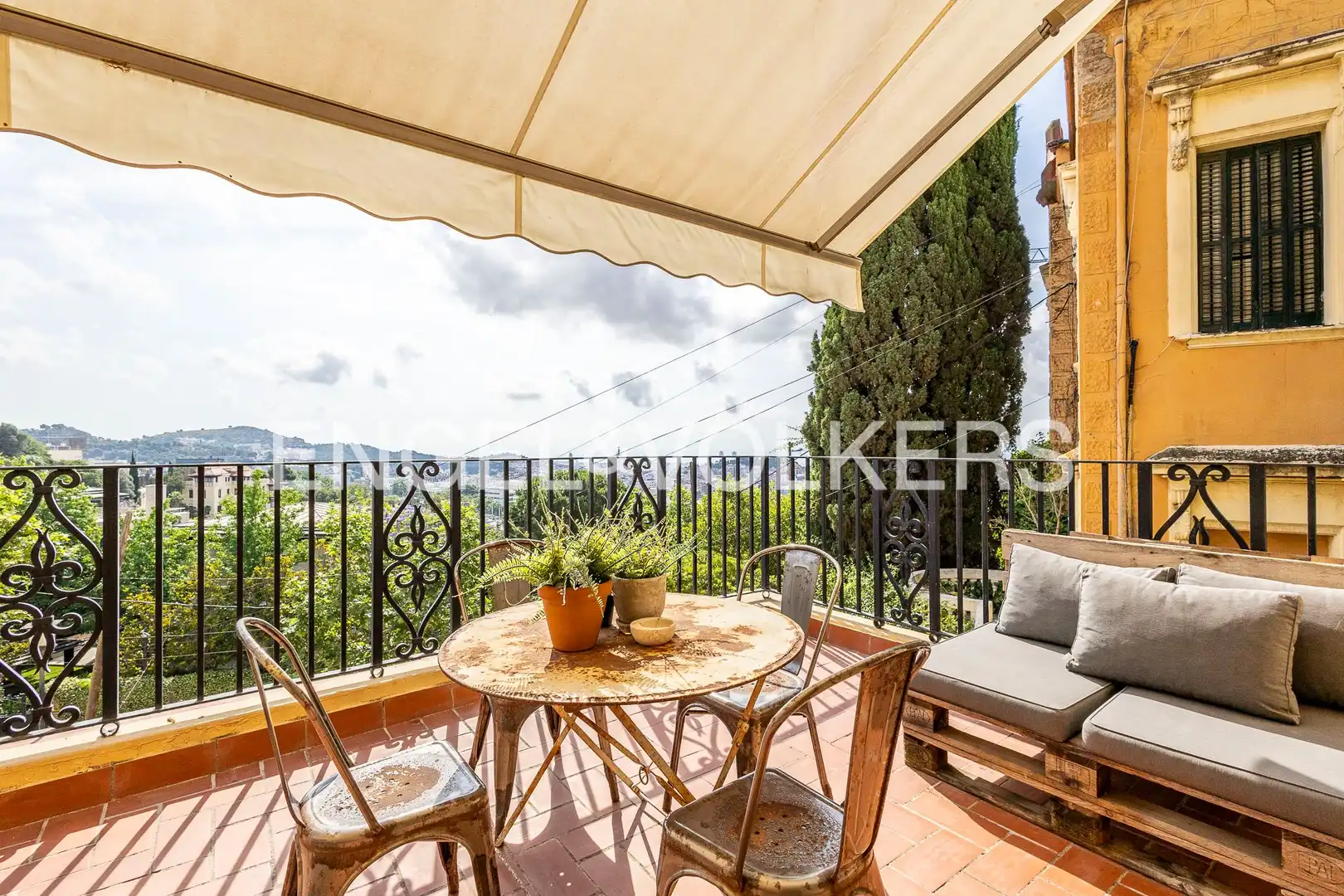Terraza de Piso en venta en Barcelona con Calefacción y Terraza
