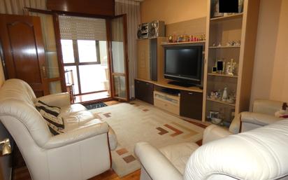 Wohnzimmer von Wohnung zum verkauf in Santurtzi  mit Balkon