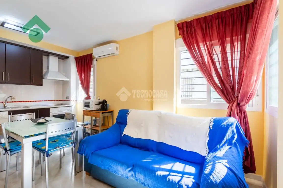 Sala de estar de Piso en venta en Vélez-Málaga con Aire acondicionado y Amueblado