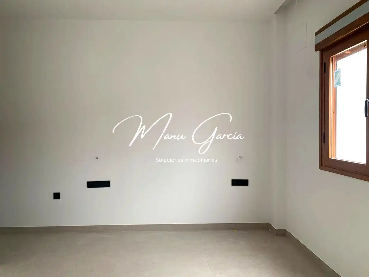 Jardín de Casa adosada en venta en Lucena con Aire acondicionado, Calefacción y Jardín privado