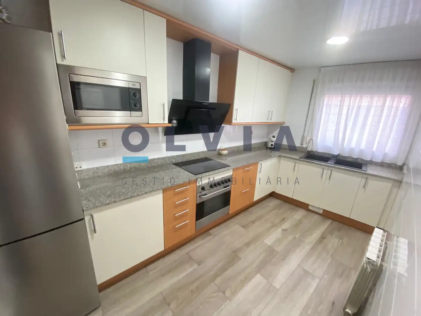 Ground floor with lift for sale in Poble, imagen 4