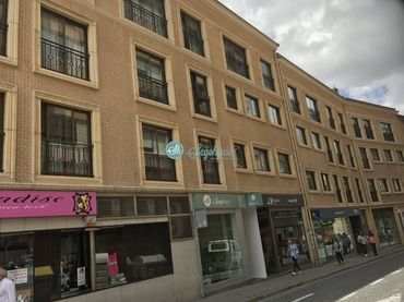 Pis amb ascensor en venda a SOMORROSTRO