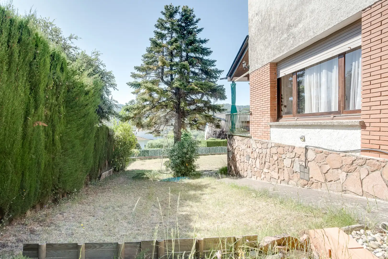 Jardí de Casa o xalet en venda en Llinars del Vallès amb Jardí privat, Forn i Internet
