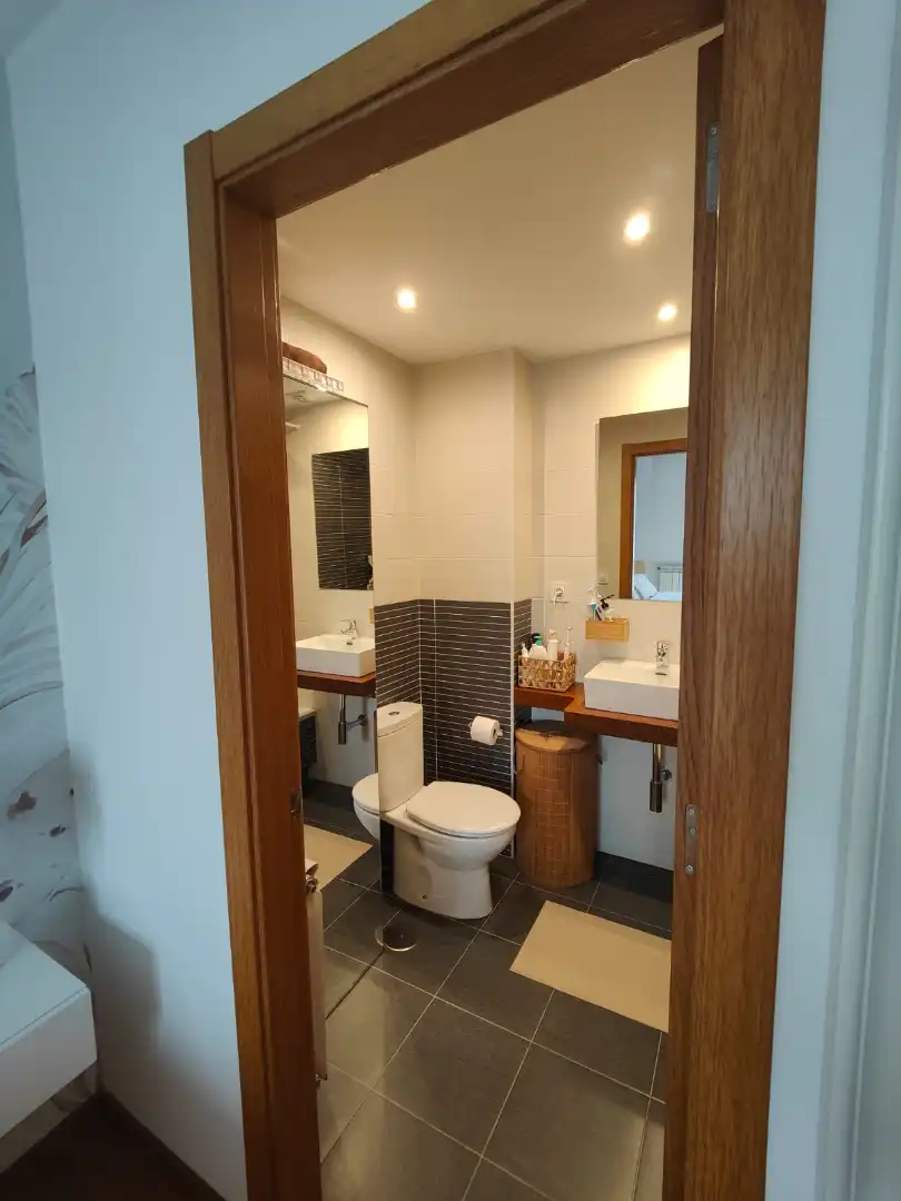 Bathroom of Flat for rent in Ames  with Heating, Parquet flooring and Storage room