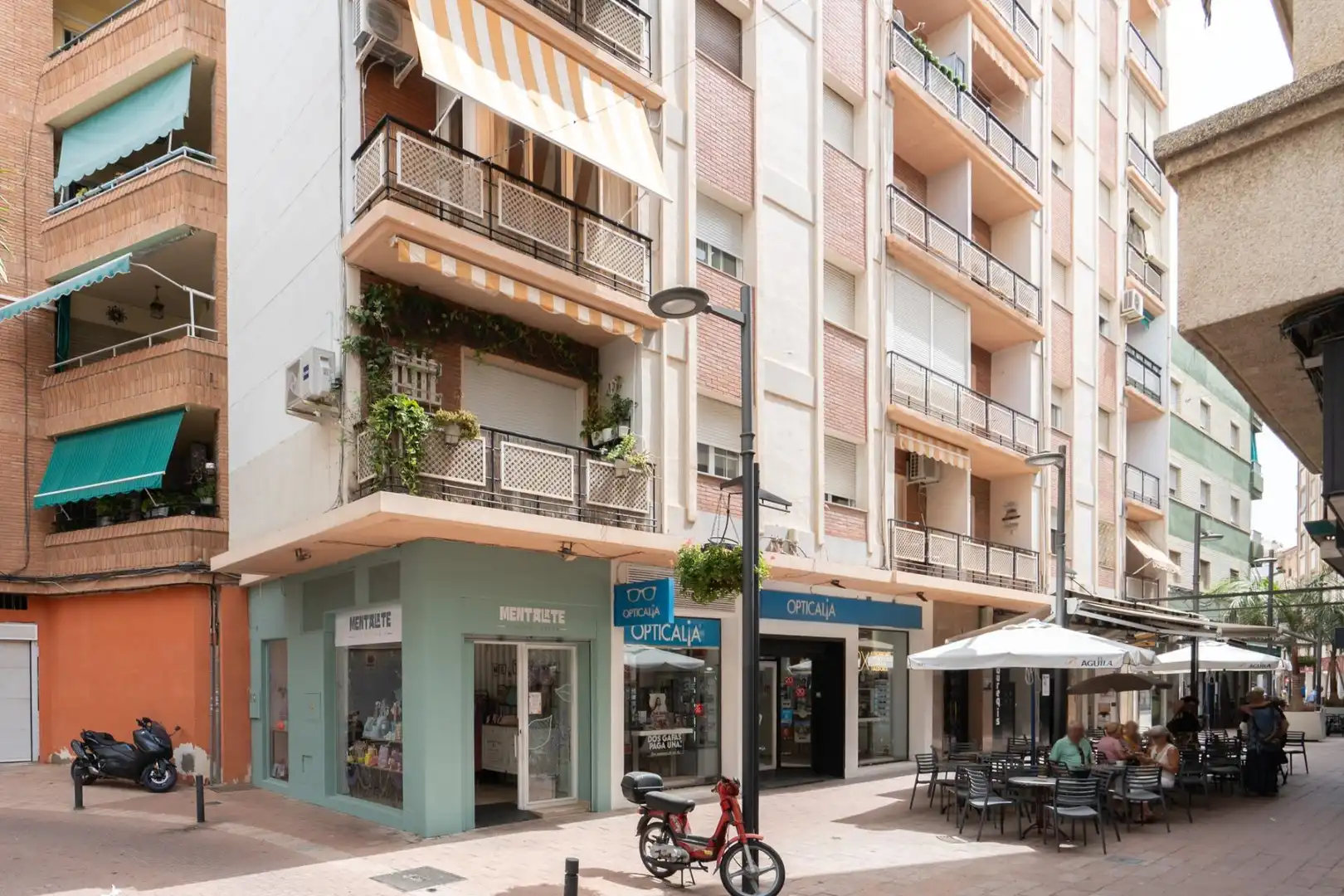 Vista exterior de Piso en venta en Motril con Balcón