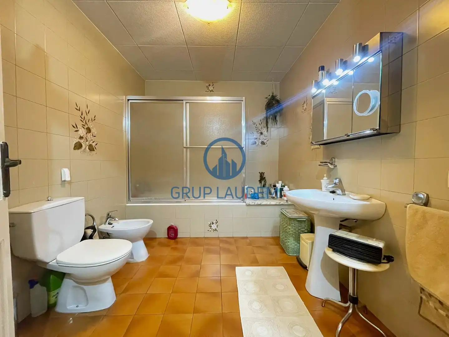 Bathroom of Houses for sale in Mataró  with Terrace, Storage room and Oven