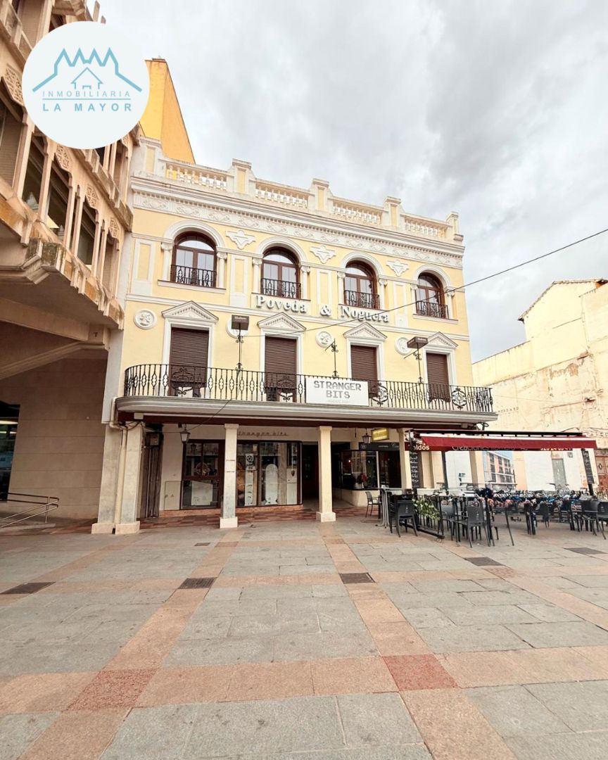 Vista exterior de Edificio en venta en Ciudad Real Capital