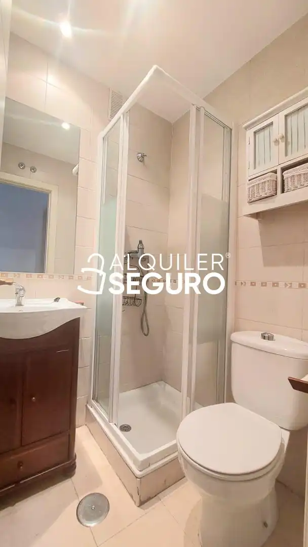 Baño de Piso de alquiler en Barrio de Salamanca