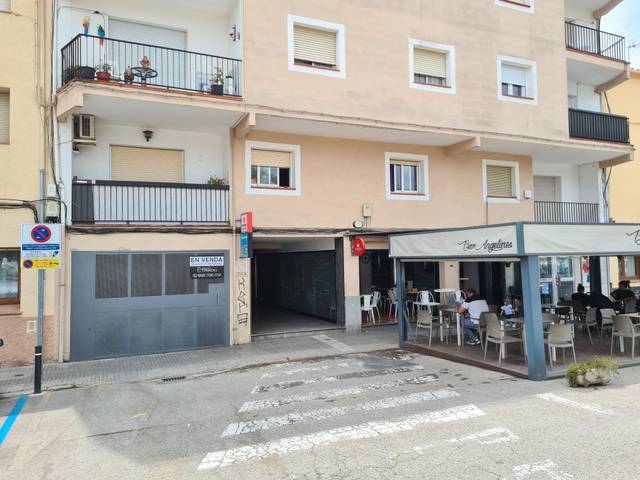 Garaje en Venta en Plaça del Firal, 10 en Santa Coloma de Farners