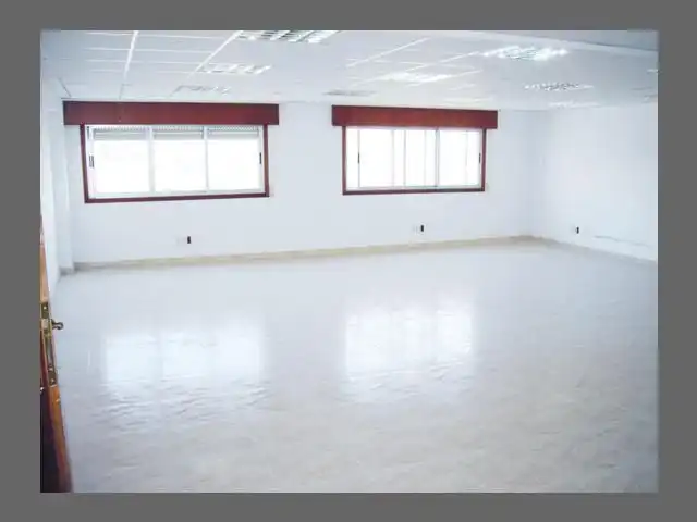 Oficina de alquiler en A Coruña Capital 